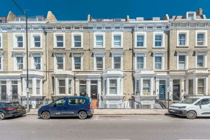 2 Bedroom Flat For Sale In Finborough Road, Chelsea, London, SW10