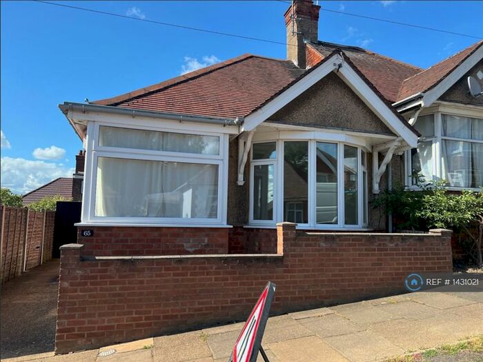 2 Bedroom Bungalow To Rent In Norton Road, Northampton, NN2