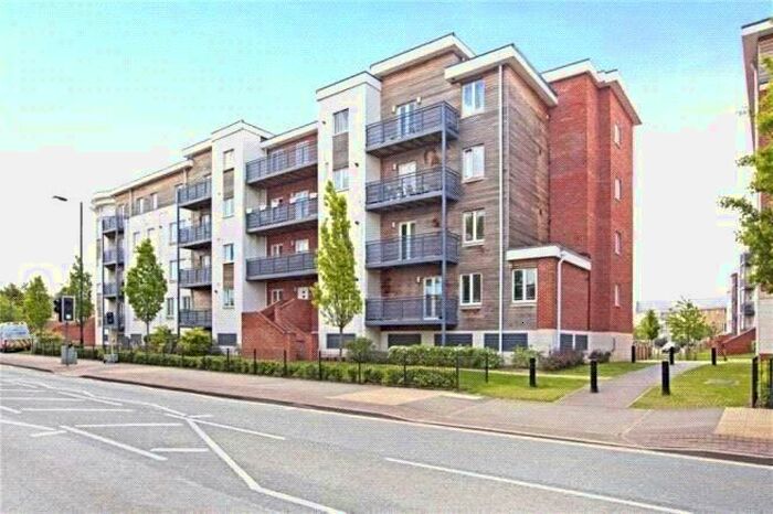 2 Bedroom Apartment To Rent In Kingsquarter, Maidenhead, Berkshire, SL6