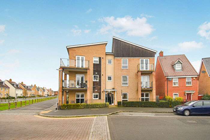 2 Bedroom Apartment For Sale In Venus Avenue, Biggleswade, SG18