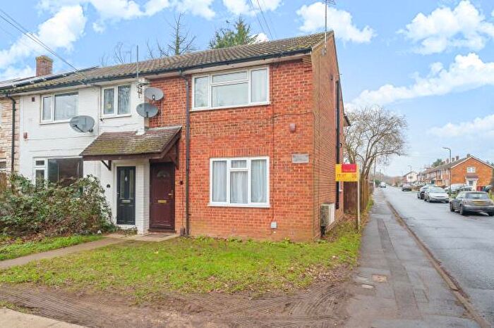 1 Bedroom Flat To Rent In Calbroke Court, Slough, SL2