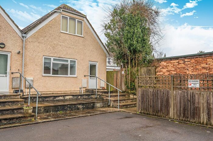 2 Bedroom Flat To Rent In Springvale Road, Winchester, Hampshire, SO23