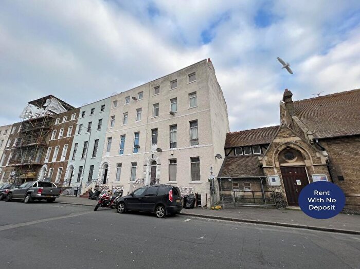 2 Bedroom End Of Terrace House To Rent In Union Crescent, Margate, Kent, CT9