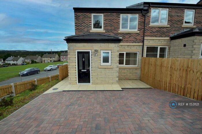 3 Bedroom Semi-Detached House To Rent In St Marys Drive, Wyke, BD12