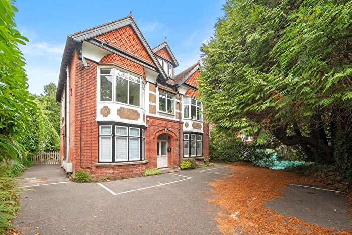 1 Bedroom Flat To Rent In Crowborough Hill, Crowborough, TN6