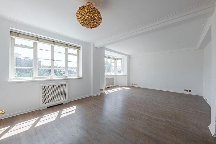 4 Bedroom Flat For Sale In Stanford Road, London, W8
