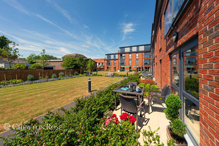 2 Bedroom Retirement Property For Sale In London Road, Bgashot, GU19