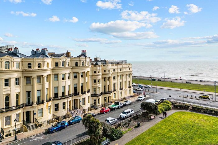 1 Bedroom Flat For Sale In Brunswick Square, Hove, BN3