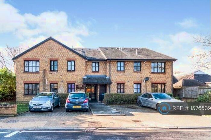 1 Bedroom Flat To Rent In Albert Road, Kingston Upon Thames, KT1