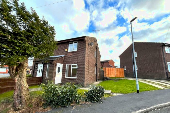 2 Bedroom Semi-Detached House To Rent In Kingfisher Way, Leeds, LS17