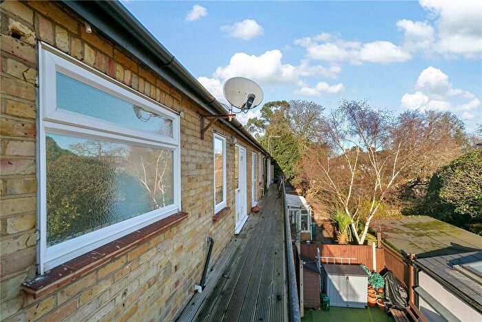 1 Bedroom Flat For Sale In St Margarets Road, St Margarets, Twickenham, TW1