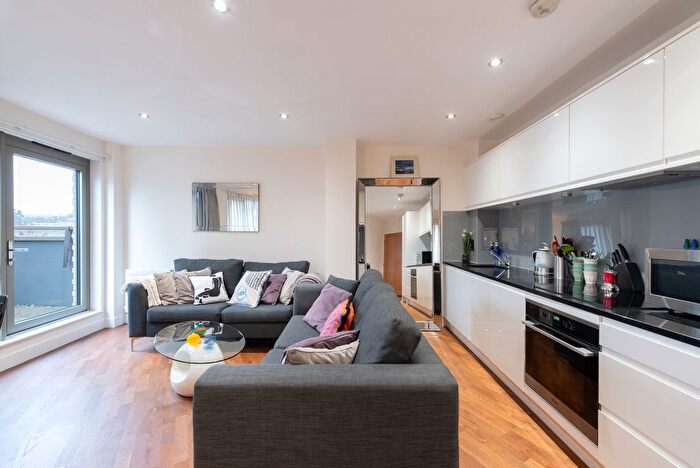 1 Bedroom Flat To Rent In Lawn Road, London, NW3