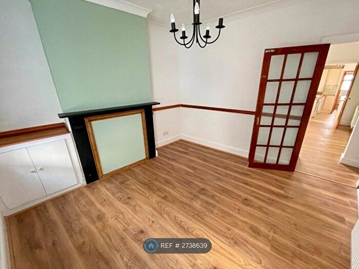 2 Bedroom Terraced House To Rent In Hartley Road, Luton, LU2