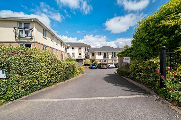1 Bedroom Flat For Sale In Westfield Court, Old Winton Road, Andover, SP10
