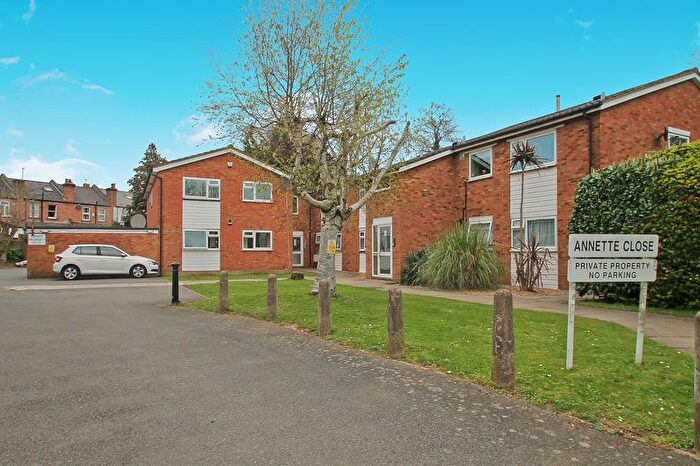 2 Bedroom Flat For Sale In Annette Close, Harrow, HA3