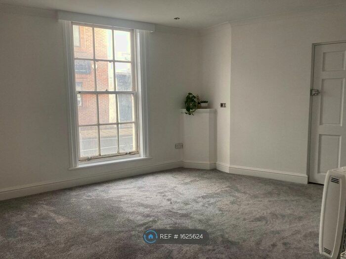 1 Bedroom Flat To Rent In London Road, Newbury, RG14