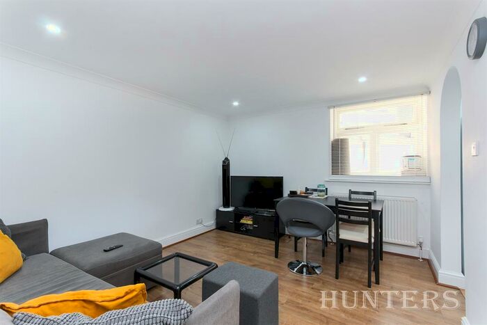 2 Bedroom Flat To Rent In Camberwell Road, , London, SE5