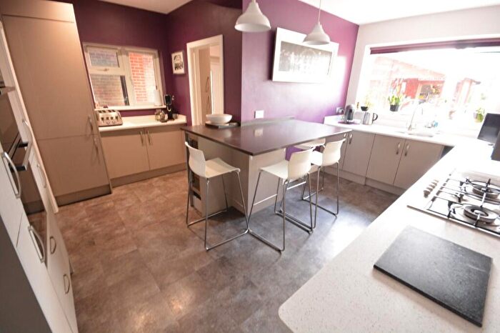 4 Bedroom Detached House For Sale In Gravel Hill, Wimborne, Dorset, BH21