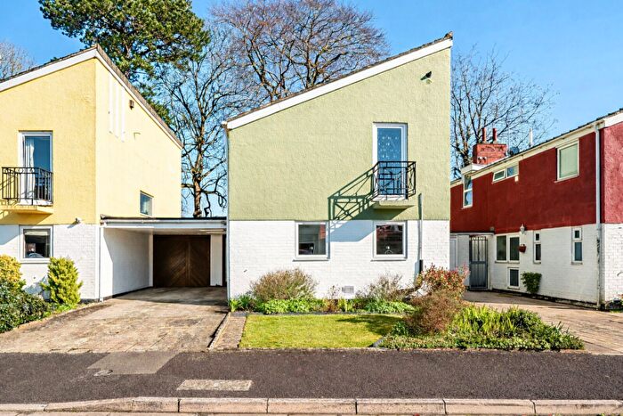 3 Bedroom Detached House For Sale In Winterdyne Mews, Andover, SP10