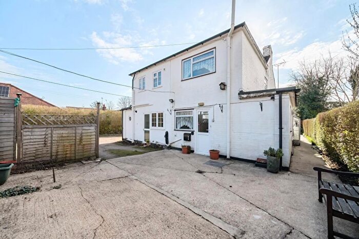 3 Bedroom Semi-Detached House For Sale In Windlesham, Surrey, GU20