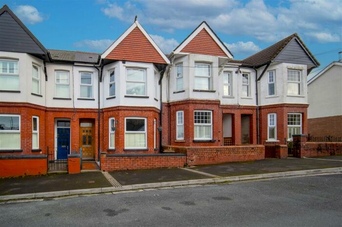 4 Bedroom Terraced House For Sale In Princes Avenue, Caerphilly, CF83