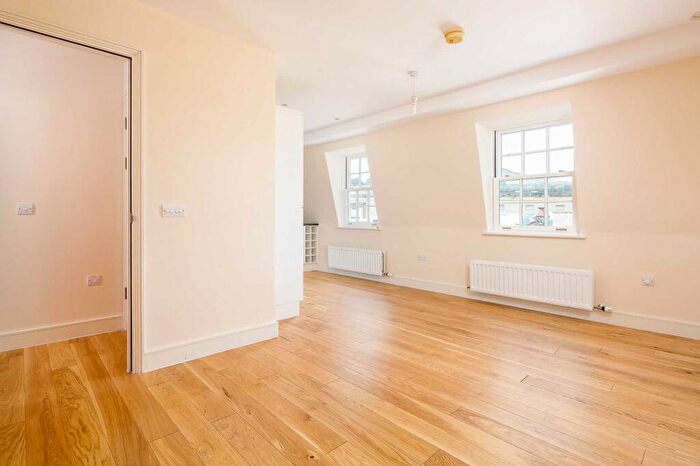 2 Bedroom Apartment To Rent In Southgate Street, BA1