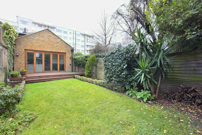 3 Bedroom Detached House To Rent In Fairfield Street, Wandsworth, London SW18