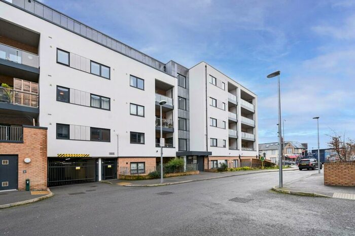 2 Bedroom Flat To Rent In Arundel House, Walthamstow, London, E17