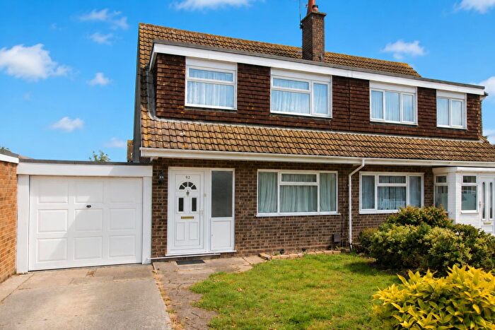 3 Bedroom Semi-Detached House For Sale In The Silvers, Broadstairs, CT10