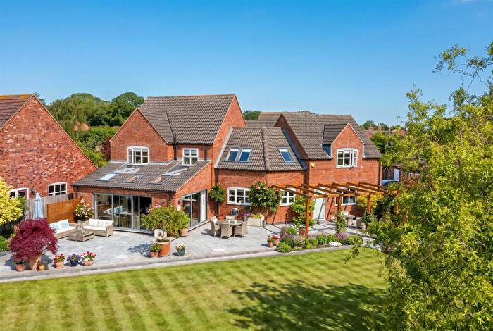 5 Bedroom Detached House For Sale In Kingsfield Court, Beckingham, Lincoln, LN5