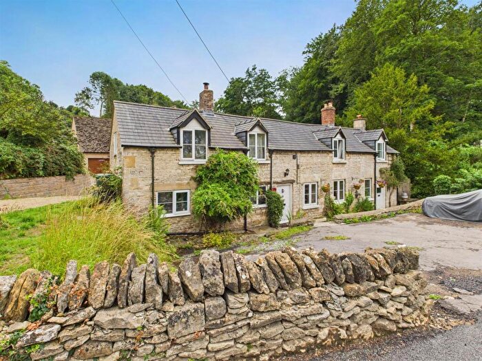 2 Bedroom Cottage For Sale In Cranham, Gloucester, GL4