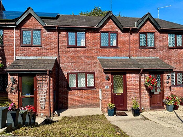 3 Bedroom Terraced House To Rent In Vivian Court, Sketty, SA2