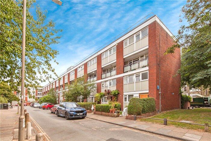 3 Bedroom Flat For Sale In Watford Close, London, SW11