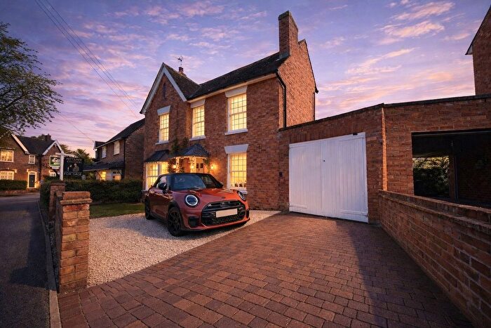 4 Bedroom Detached House For Sale In Wellesbourne, Georgian Style, Extended + Garden Office, CV35