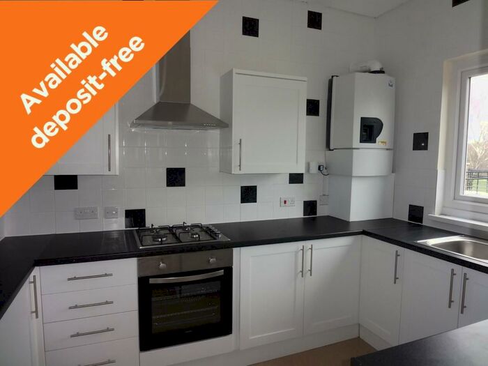 2 Bedroom Flat To Rent In Deposit-free Option Available - Crookhorn Lane, Waterlooville, PO7