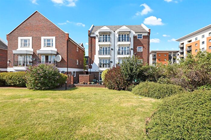1 Bedroom Flat To Rent In Waldair Court, Barge House Road, London, E16
