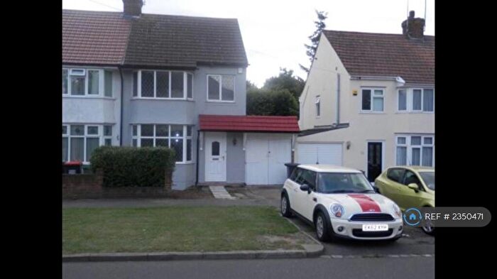 3 Bedroom Semi-Detached House To Rent In Ridgeway Avenue, Dunstable, LU5