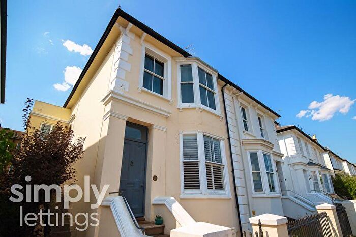 2 Bedroom Flat To Rent In Hova Villas, Hove, BN3