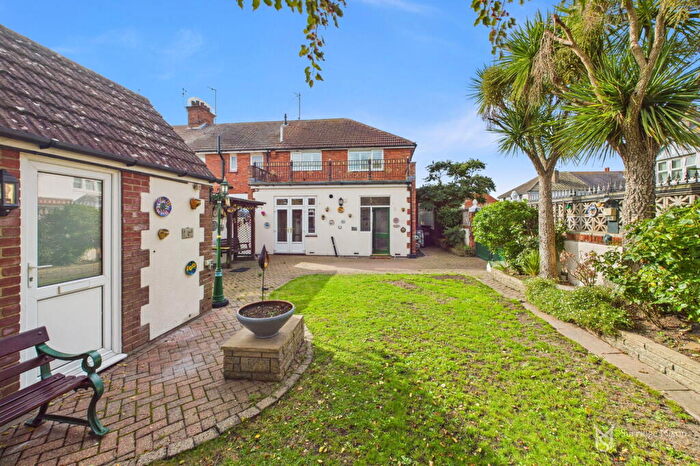 2 Bedroom Flat For Sale In Penhale Road, Eastbourne, East Sussex, BN22