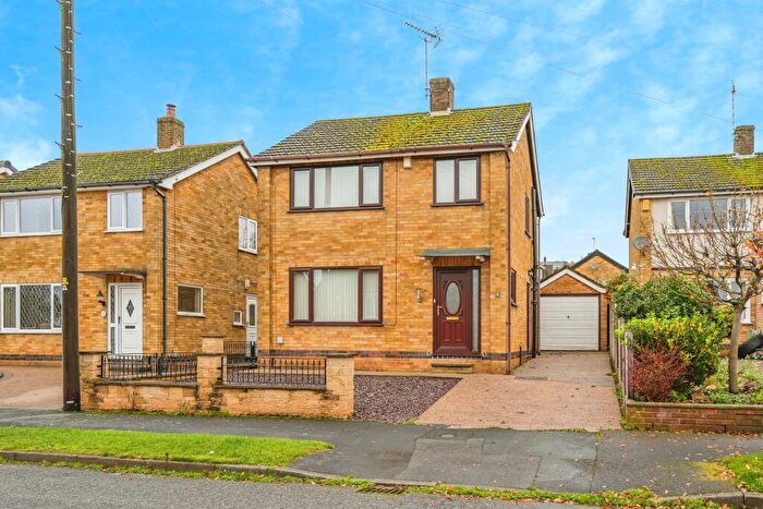 3 Bedroom Detached House For Sale In Liskeard Drive, Allestree, Derby, DE22