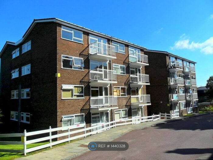 1 Bedroom Flat To Rent In Scotts Avenue, Bromley, BR2