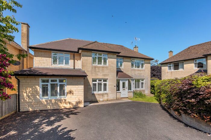 4 Bedroom Detached House To Rent In Priory Close, Bath, BA2