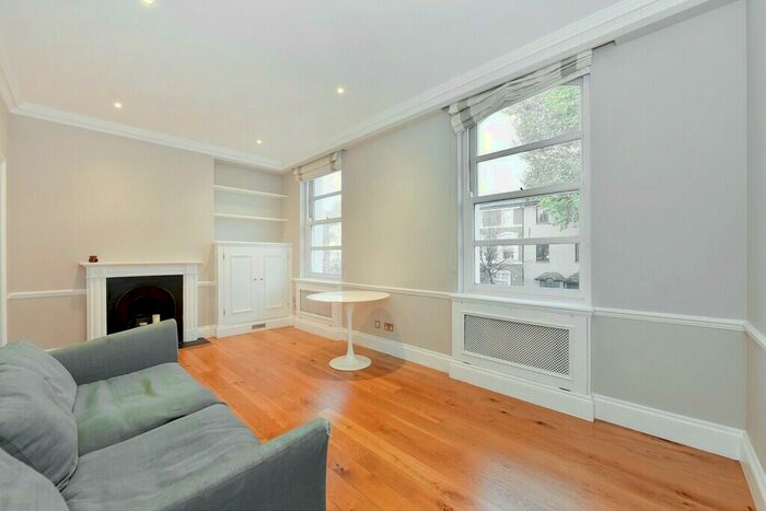 2 Bedroom Apartment To Rent In Edith Grove, Chelsea, SW10