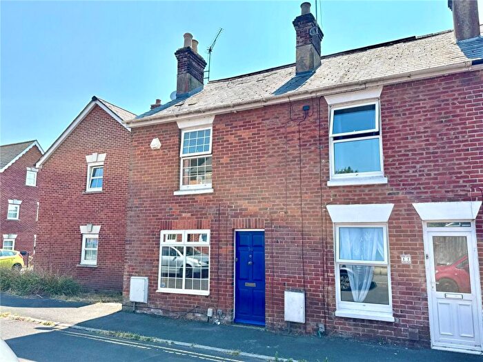 1 Bedroom Semi-Detached House For Sale In Waterloo Road, Salisbury, Wiltshire, SP1