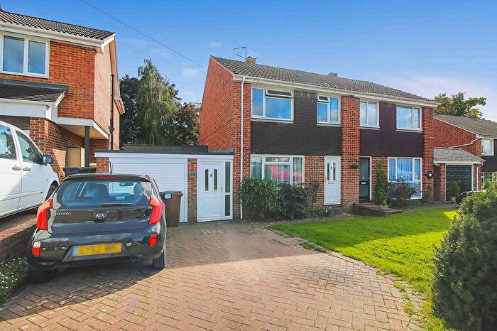 3 Bedroom Semi-Detached House For Sale In Manor End, Uckfield, TN22