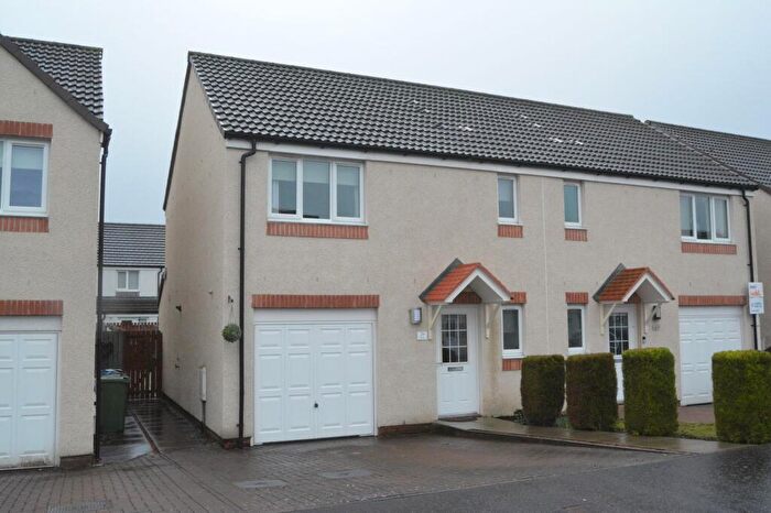 3 Bedroom Semi Detached House For Sale In Hedgerow Drive, Larbert, FK5