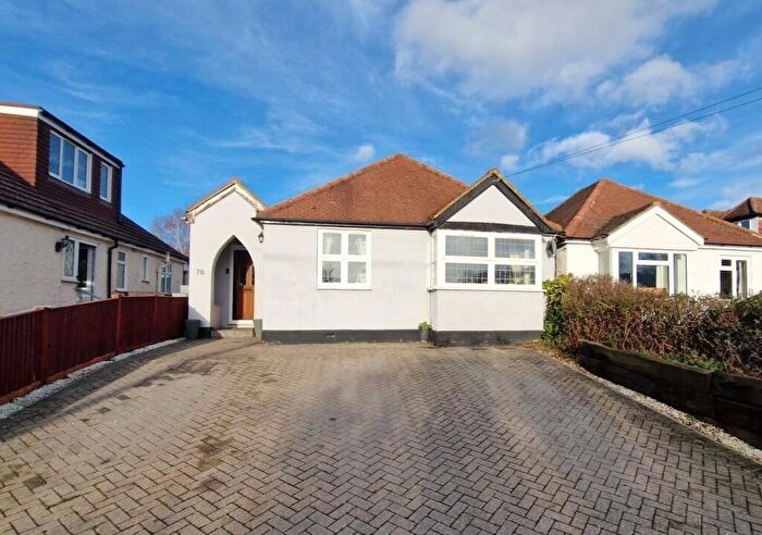4 Bedroom Bungalow For Sale In Hare Hill, Addlestone, KT15
