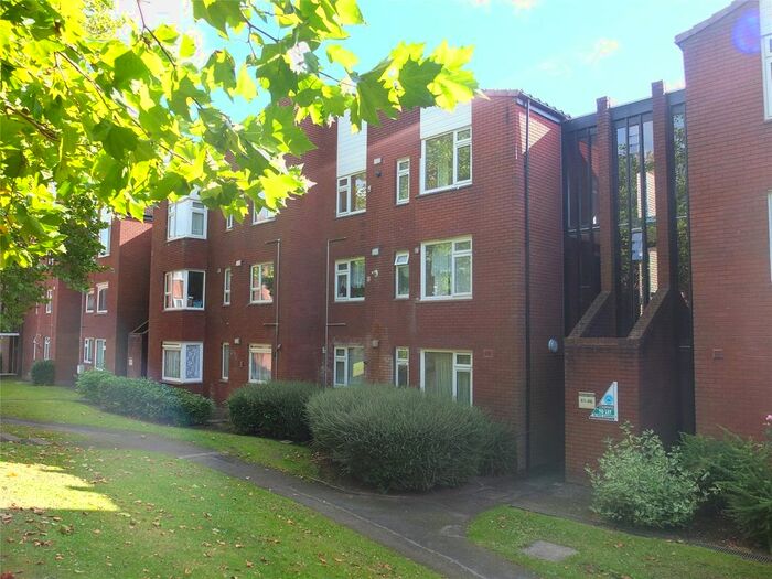 2 Bedroom Flat To Rent In Downton Court, Hollinswood, Telford, Shropshire TF3