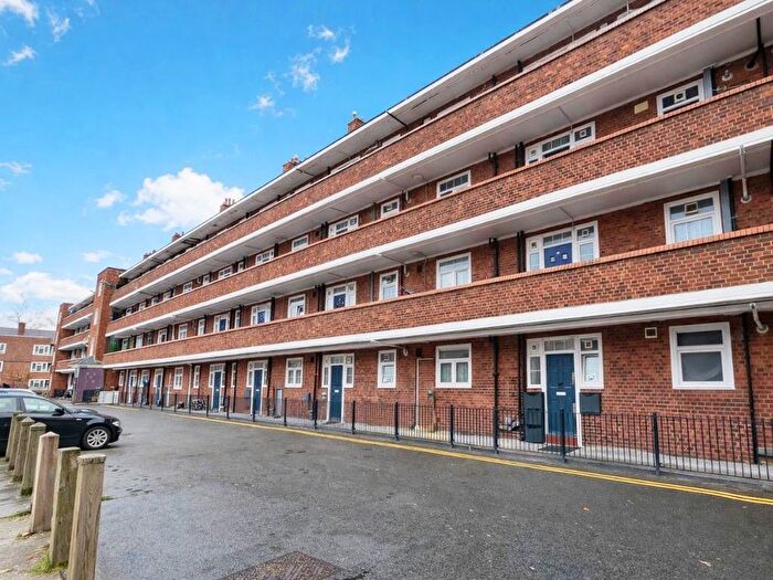 2 Bedroom Flat To Rent In Beechwood House, Teale Street, E2