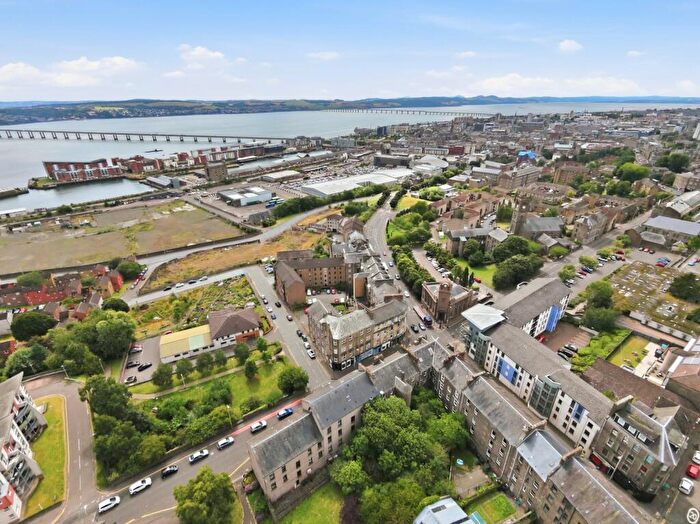 3 Bedroom Flat For Sale In B Arbroath Road, Stobswell, Dundee, DD4